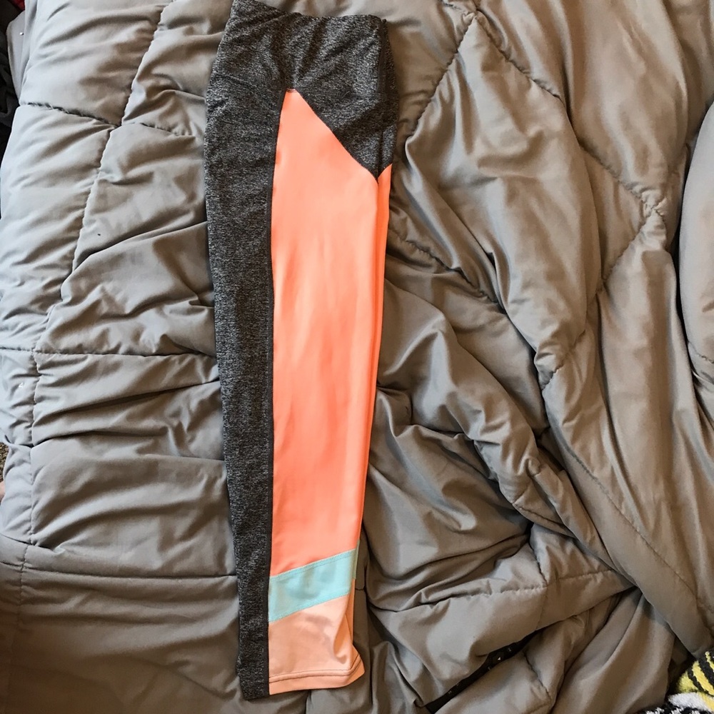 Grey and peach high wasted leggings | Size M